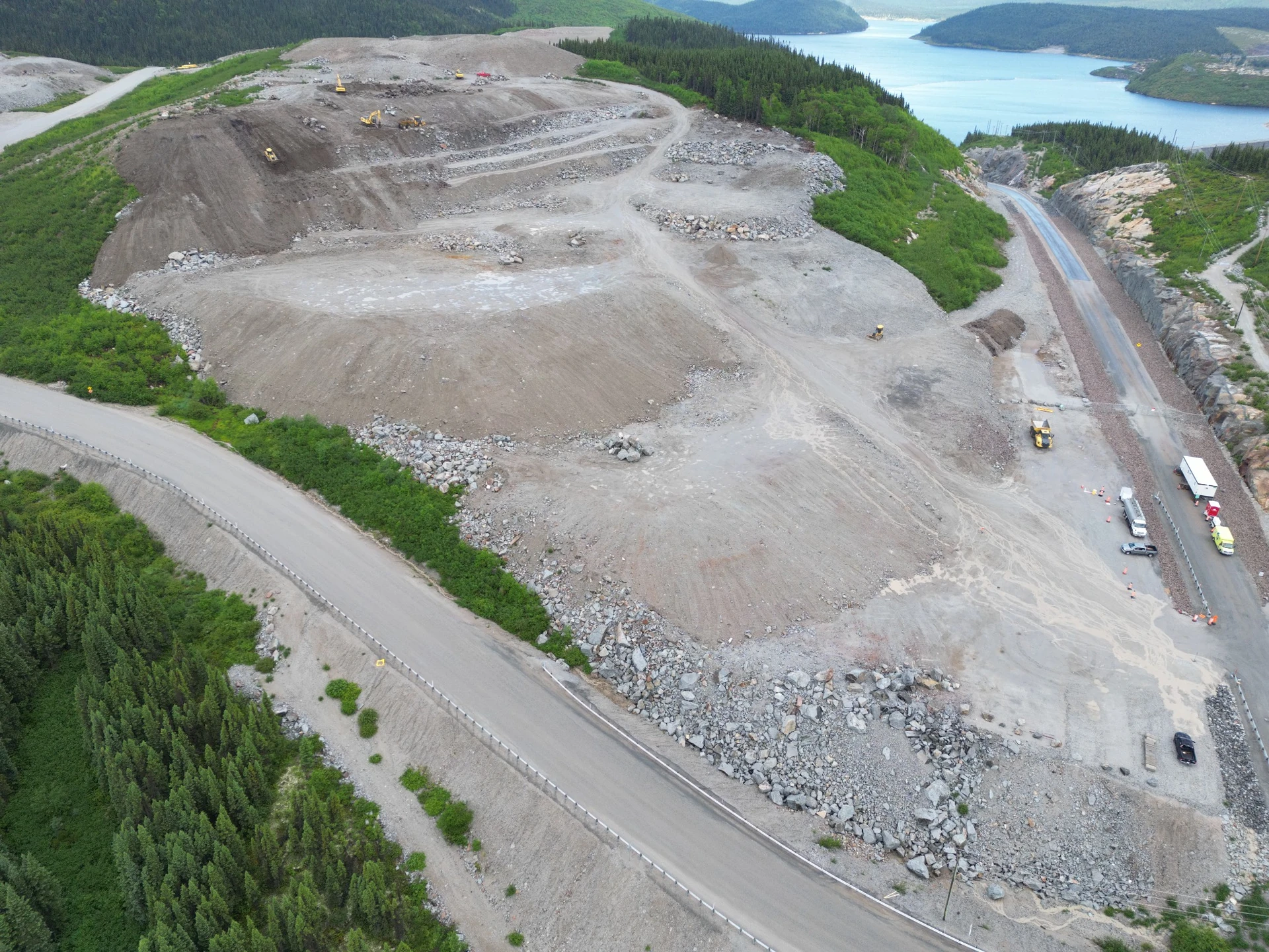 Réhabilitation des sites à la centrale de la Romaine — image 2