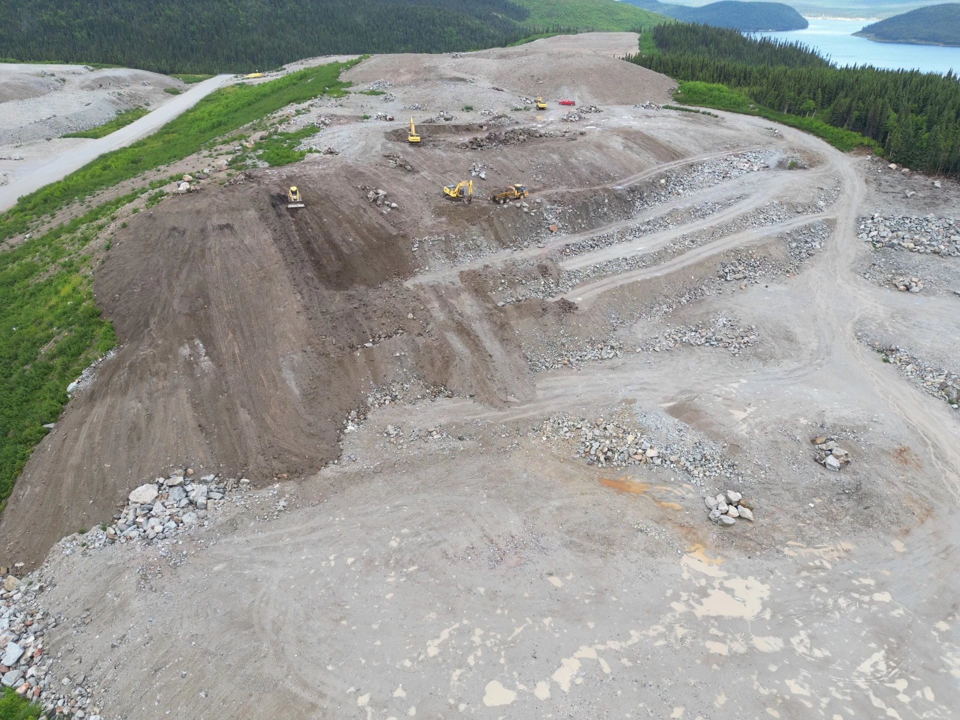 Réhabilitation des sites à la centrale de la Romaine — image 1